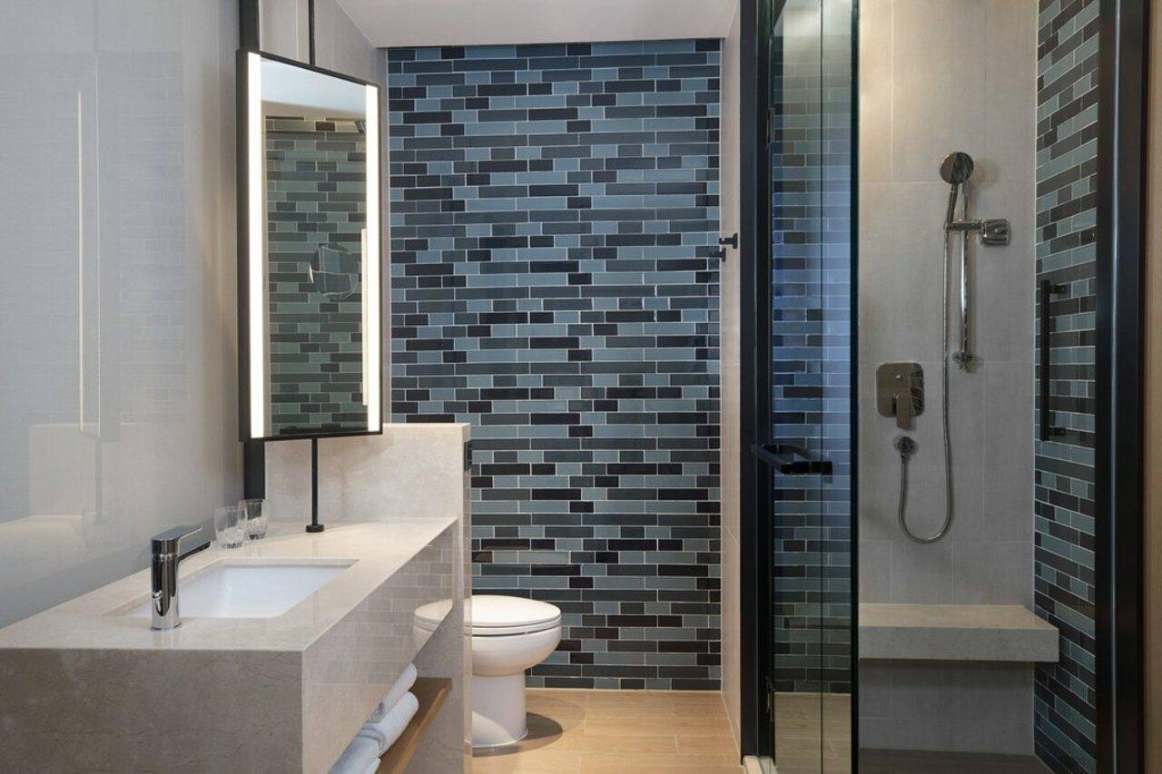 Fairfield By Marriott Jingan Hotel 4*